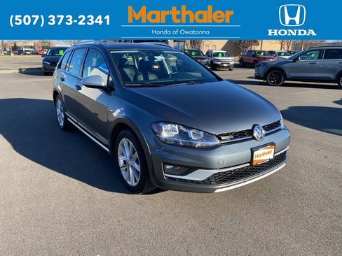 Used 2018 Volkswagen Golf Alltrack S image 7