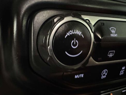 Used 2022 Jeep Wrangler Unlimited Sport image 28