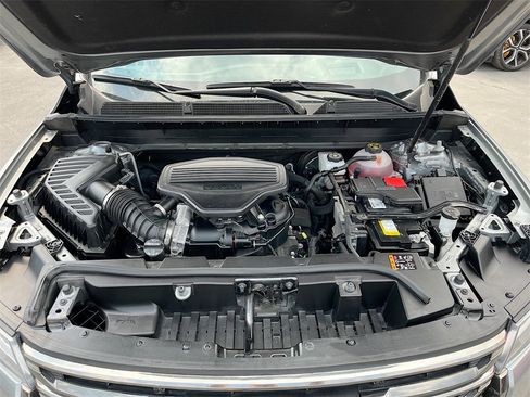 Used 2023 GMC Acadia AT4 w/ Technology Package image 32