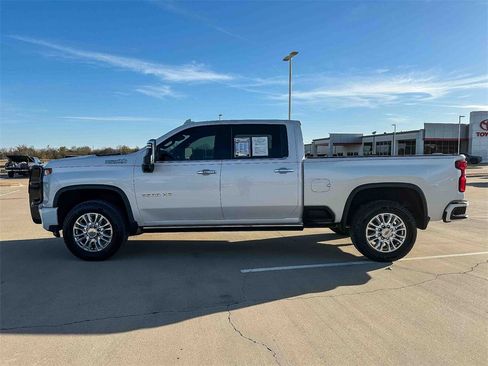 Used 2021 Chevrolet Silverado 2500 High Country w/ Z71 Off-Road Package image 6