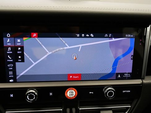 Certified 2026 Porsche Macan AWD/4WD image 31