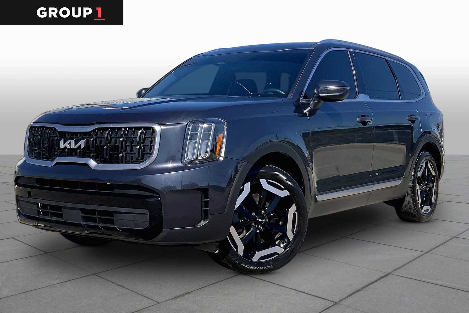 Used 2024 Kia Telluride EX w/ EX Captain's Chair Package FWD image 1