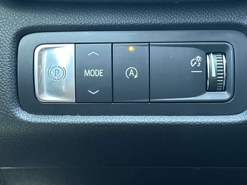 Used 2024 GMC Acadia Elevation FWD image 18