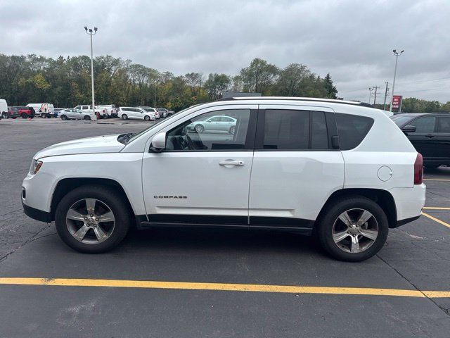 Used 2017 Jeep Compass High Altitude AWD/4WD image 5