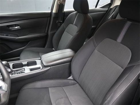 Used 2024 Nissan Sentra SV image 18
