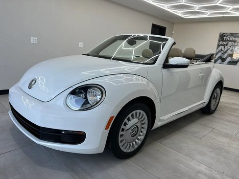 Used 2016 Volkswagen Beetle 1.8T SE FWD image 2