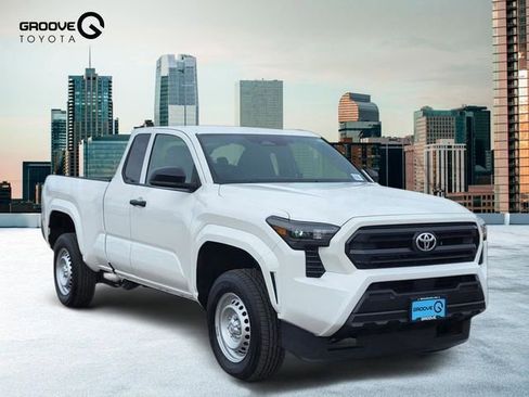 Used 2025 Toyota Tacoma SR image 8