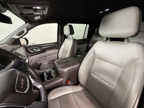 Used 2023 GMC Yukon XL SLT AWD/4WD image 33