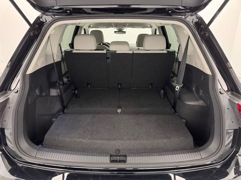 Used 2024 Volkswagen Tiguan S image 41