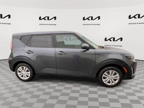 Certified 2025 Kia Soul LX FWD image 9