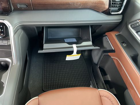 New 2026 GMC Sierra 3500 Denali Ultimate AWD/4WD image 35
