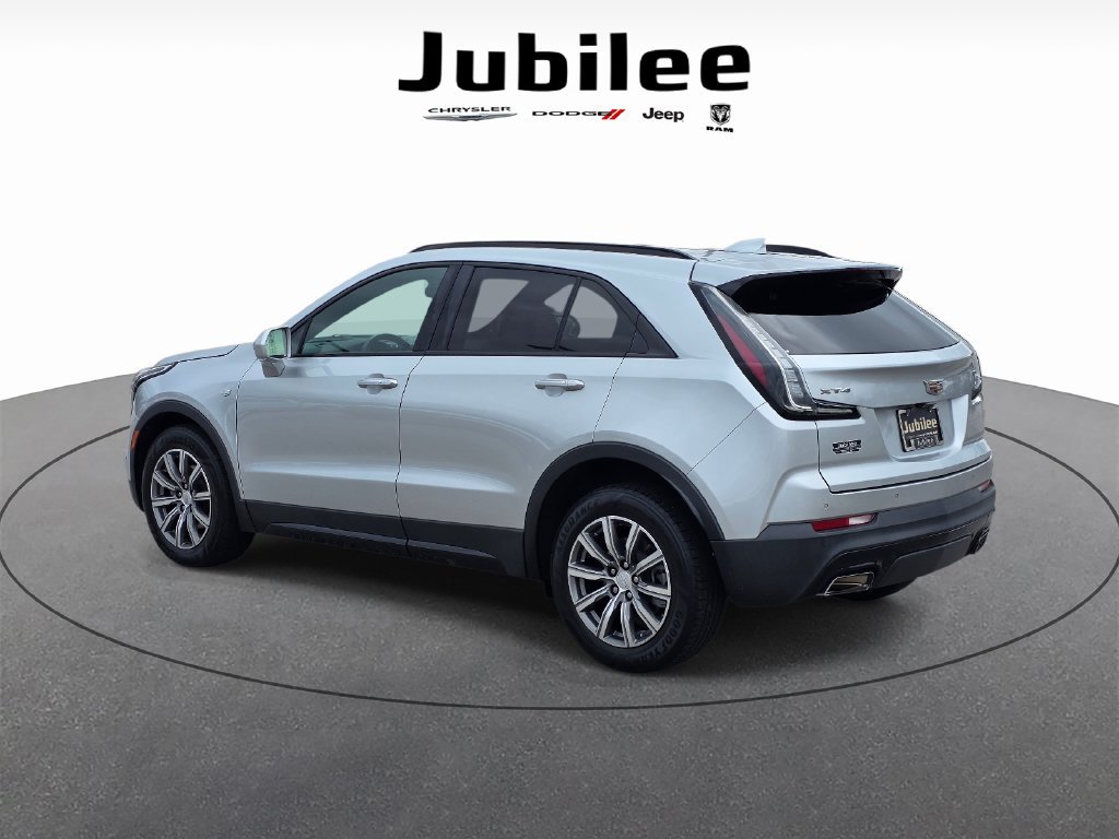 Used 2020 Cadillac XT4 Sport w/ Driver Awareness Package FWD image 4