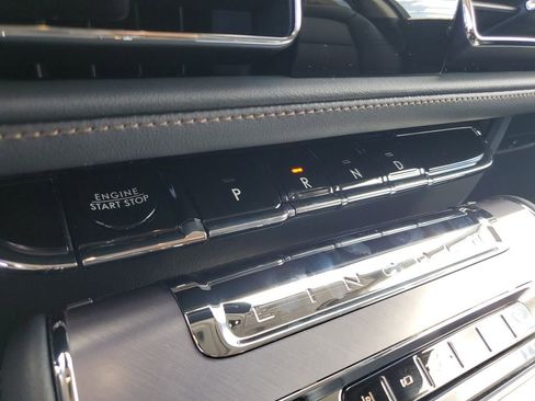 New 2025 Lincoln Aviator 2WD w/ Jet Appearance Package image 30