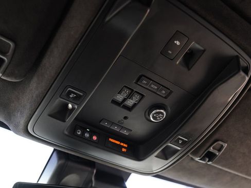 Used 2019 Cadillac Escalade Platinum AWD/4WD image 30
