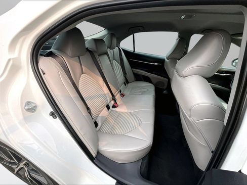Used 2022 Toyota Camry SE FWD image 28