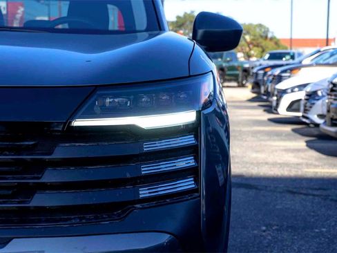 New 2025 Nissan Kicks S image 8