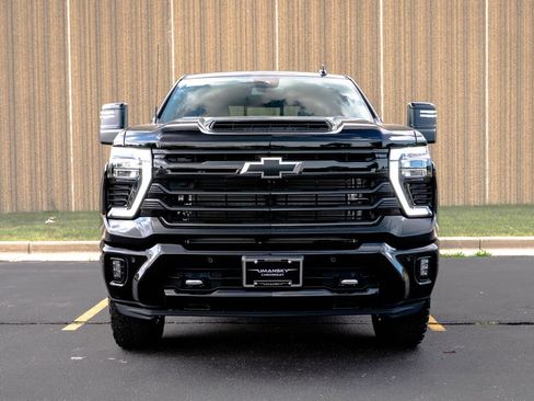 New 2026 Chevrolet Silverado 2500 High Country w/ Midnight Edition AWD/4WD image 3