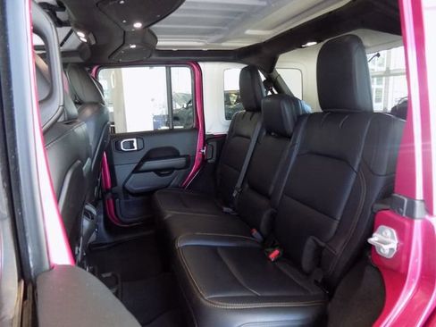 Certified 2024 Jeep Wrangler Unlimited Sahara AWD/4WD image 22