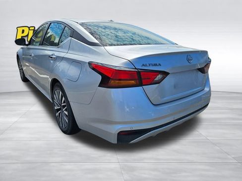 Used 2024 Nissan Altima 2.5 SV FWD image 4