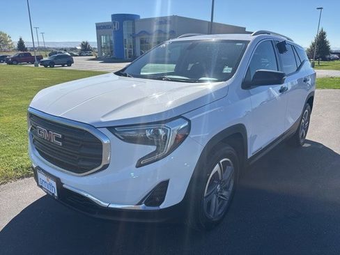 Used 2019 GMC Terrain SLT image 1