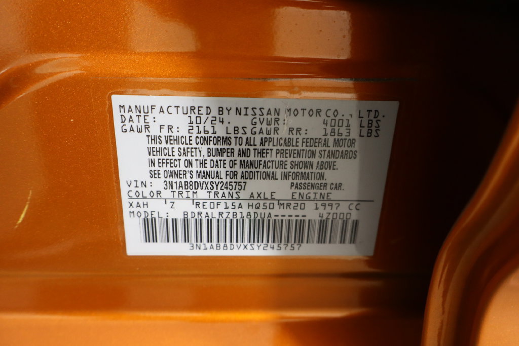Used 2025 Nissan Sentra SR FWD image 35