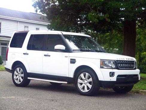 Used 2016 Land Rover LR4 HSE Silver Edition AWD/4WD image 6