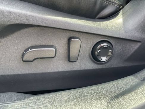 Used 2025 Subaru Outback Limited AWD/4WD image 13
