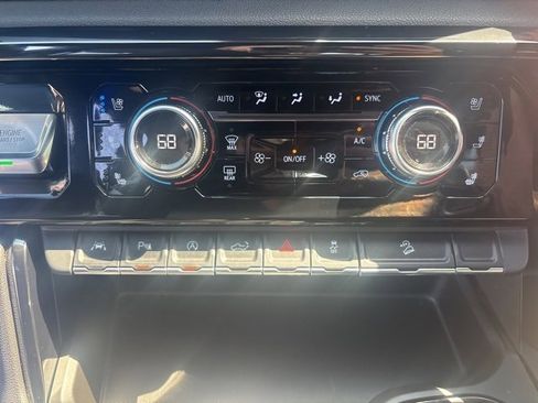 Used 2023 GMC Sierra 1500 AT4 w/ AT4 Preferred Package image 15