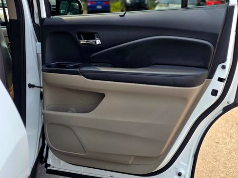 Used 2022 Honda Pilot Touring image 46