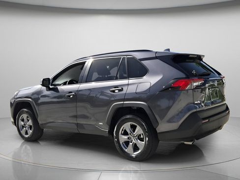 Used 2024 Toyota RAV4 XLE AWD/4WD image 8