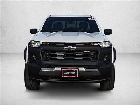 Certified 2024 Chevrolet Colorado Trail Boss w/ Advanced Trailering Package image 2