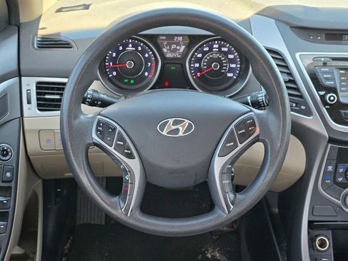 Used 2016 Hyundai Elantra SE w/ Option Group 02 image 6