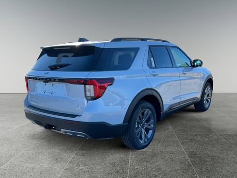 New 2026 Ford Explorer Active w/ Active Comfort Package image 5