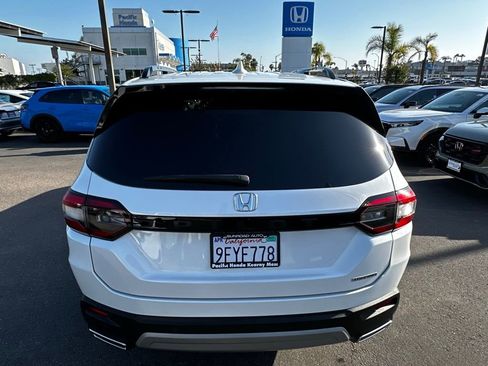 Used 2023 Honda Pilot Touring image 7