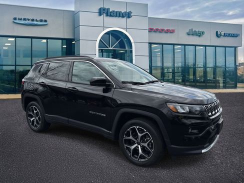 Used 2025 Jeep Compass Limited image 1