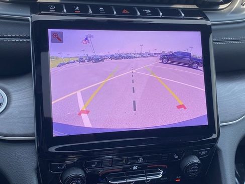 New 2025 Jeep Grand Cherokee Limited w/ Black Appearance Package image 22