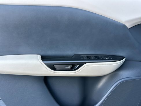 Used 2023 Lexus RZ 450e Premium w/ Technology Package image 10