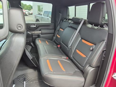 Used 2020 GMC Sierra 2500 AT4 w/ AT4 Premium Package AWD/4WD image 7