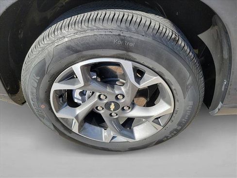 Used 2024 Chevrolet Trax LT w/ Driver Confidence Package FWD image 9