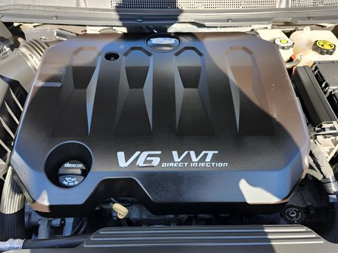 Used 2018 Cadillac XTS Luxury image 25