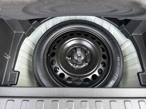 Certified 2024 Chevrolet Equinox LT w/ LPO, Floor Liner Package FWD image 16