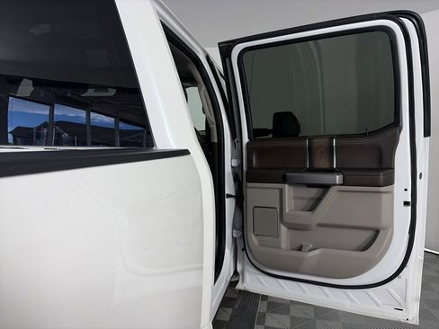 Certified 2019 Ford F250 Limited w/ FX4 Off-Road Package image 29