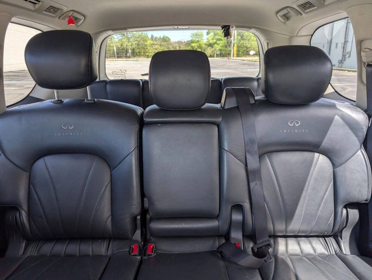 Used 2012 INFINITI QX56 4WD w/ Deluxe Touring Pkg image 28