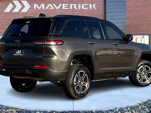 Used 2022 Jeep Grand Cherokee Trailhawk image 5