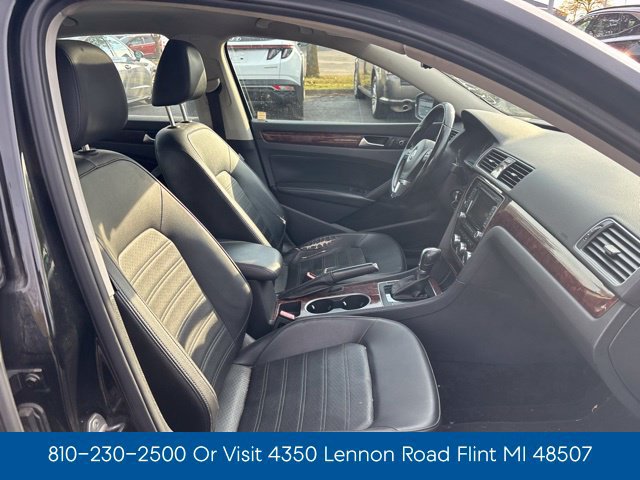 Used 2013 Volkswagen Passat 2.5 SEL FWD image 38