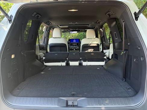 Certified 2025 Lexus LX 600 4WD w/ Appearance Package image 38