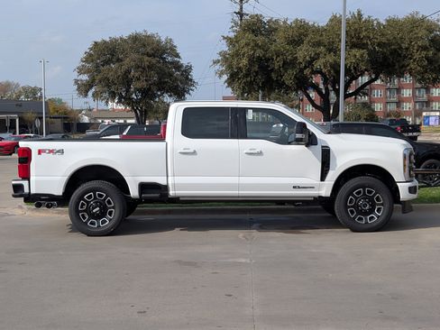 New 2026 Ford F250 Platinum w/ FX4 Off-Road Package image 3