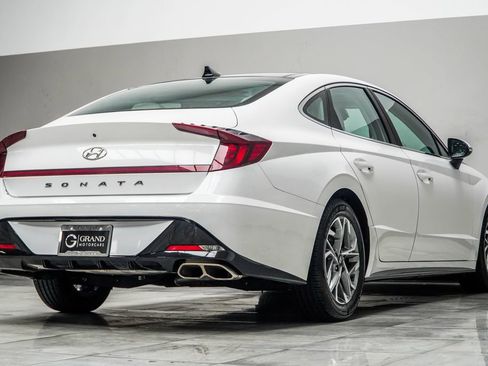 Used 2023 Hyundai Sonata SEL w/ Convenience Package FWD image 11