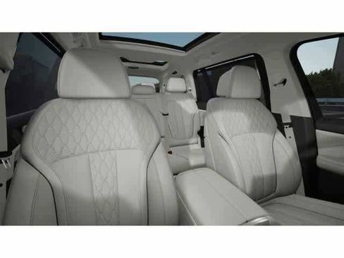 Used 2026 BMW X7 xDrive40i image 11