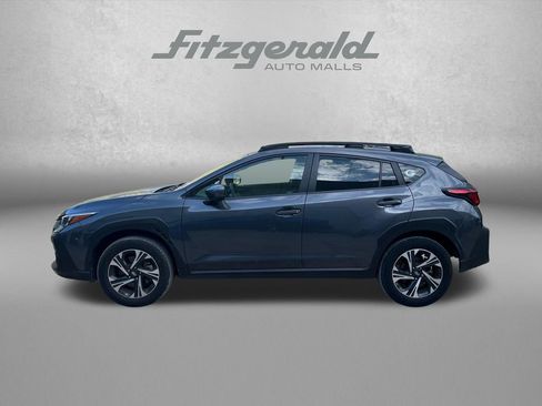 Used 2024 Subaru Crosstrek 2.0i Premium AWD/4WD image 3